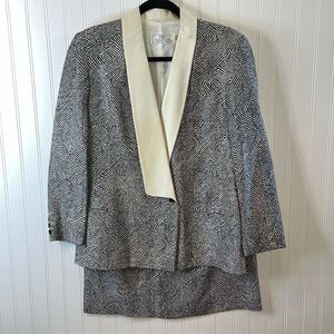 VTG Soo Yung Lee 100% Silk Suit Jacket & Skirt Women’s Size 10 Black Cream Print